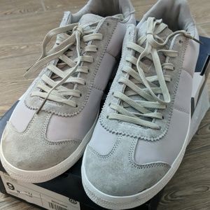 Greats gray tennis shoes